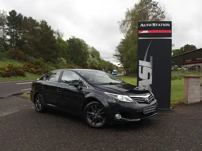 Usado Toyota Avensis 2017 Cinzento Sedan