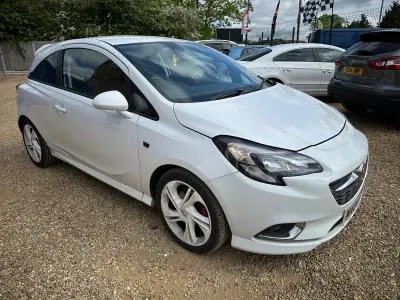 Usado Vauxhall Corsa SRi 2015 Blanco Utilitario