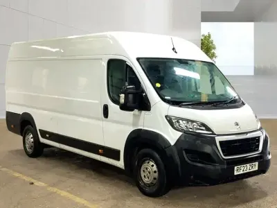 Used Peugeot Boxer Premium 140 HP (102 kW) 2023 White Van