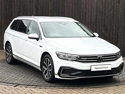 New VW Passat GTE 218 HP (160 kW) 2025 White Estate