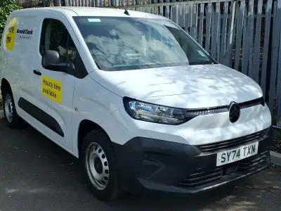 Used Citroën Berlingo 100 HP (73 kW) 2024 White MPV