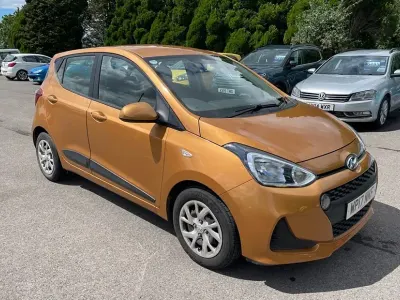 Used Hyundai i10 SE 87 HP (63 kW) 2017 Orange Hatchback