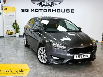 Used Ford Focus Zetec 120 HP (88 kW) 2015 Grey Hatchback