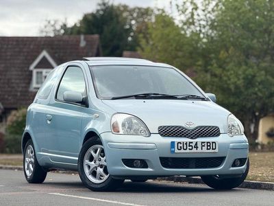 Used Toyota Yaris 85 HP (62 kW) 2004 Blue Hatchback