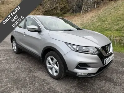 Usado Nissan Qashqai Acenta Premium 140 HP (102 kW) 2019 Prateado SUV