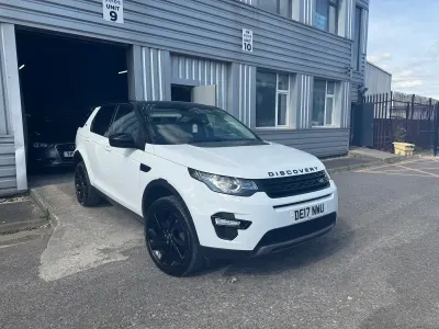 Used Land Rover Discovery Sport HSE 180 HP (132 kW) 2017 White SUV