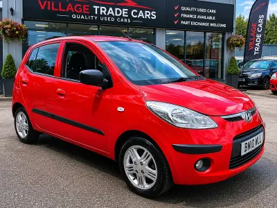 Used Hyundai i10 Comfort 2010 Red Hatchback