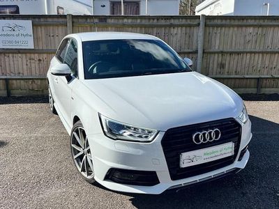 Used Audi A1 Sportback Black Edition 116 HP (85 kW) 2017 White Hatchback