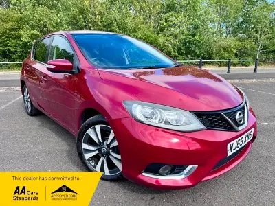 Used Nissan Pulsar N-TEC 110 HP (80 kW) 2015 Red Hatchback