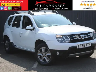 Used Dacia Duster Lauréate 110 HP (80 kW) 2016 White SUV