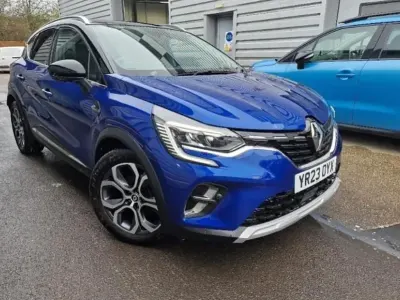 Second-hand Renault Captur Techno 143 CP (105 kW) 2023 Albastru SUV