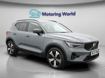 Begagnad Volvo XC40 Ultimate 262 HK (192 kW) 2023 Grå SUV