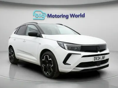 Used Vauxhall Grandland X Ultimate 131 HP (96 kW) 2024 White SUV