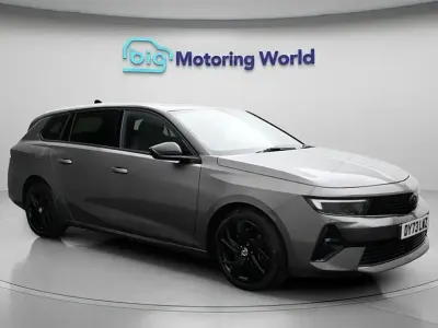 Używany Vauxhall Astra S 180 KM (132 kW) 2023 Szary Kombi