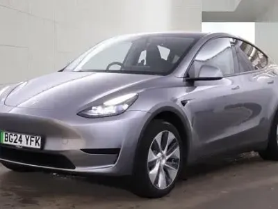 Używany Tesla Model Y RWD 250 kW (340 KM) 2024 SUV