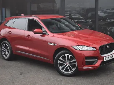 Begagnad Jaguar F-Pace R-Sport 180 HK (132 kW) 2019 Röd SUV