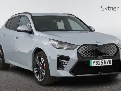 Novo BMW iX2 M Sport 147 kW (201 HP) 2025 Cinzento SUV