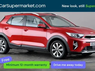 Usado Kia Stonic 101 HP (74 kW) 2023 Vermelho SUV