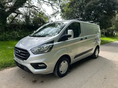 Begagnad Ford Transit Custom Trend 130 HK (95 kW) 2022 Silver