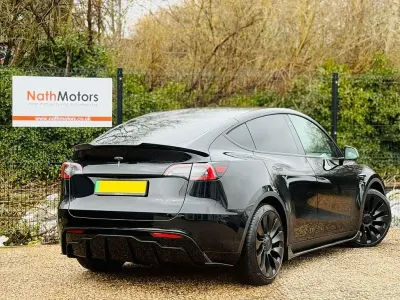Begagnad Tesla Model Y Performance 392 kW (534 HK) 2023 SUV