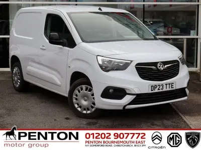 Used Vauxhall Combo S 100 HP (73 kW) 2023 White MPV