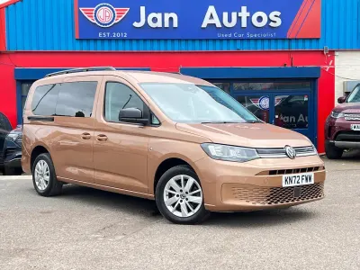 Usado VW Caddy Maxi Life 2022 Castanho Monovolume