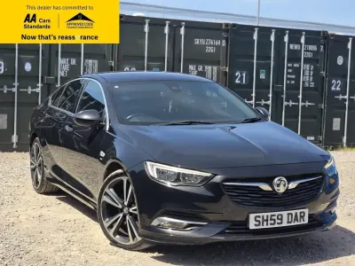 Begagnad Vauxhall Insignia Sport 2017 Svart Halvkombi