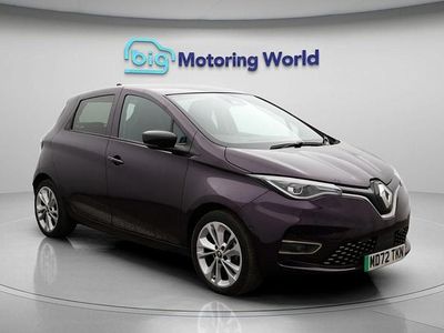 Used Renault Zoe Iconic 100 kW (136 HP) 2022 Mauve/purple Hatchback