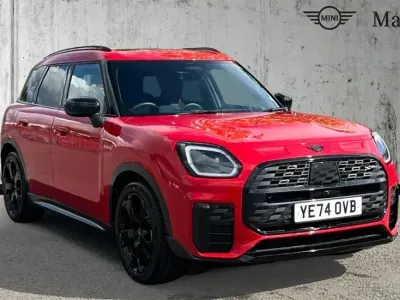 Używany Mini Countryman Sport 218 KM (160 kW) 2024 Czerwony SUV