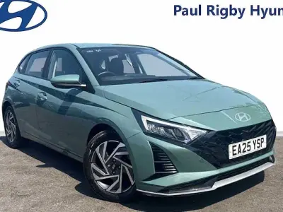 Used Hyundai i20 Advanced 101 HP (74 kW) 2025 Green Hatchback