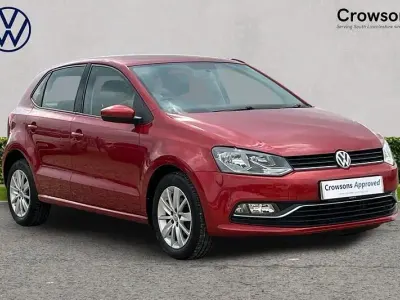 Usado VW Polo SE 60 HP (44 kW) 2015 Vermelho Citadino