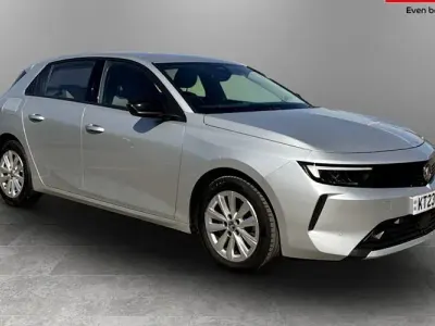 Used Vauxhall Astra Design Edition 131 HP (96 kW) 2025 Hatchback