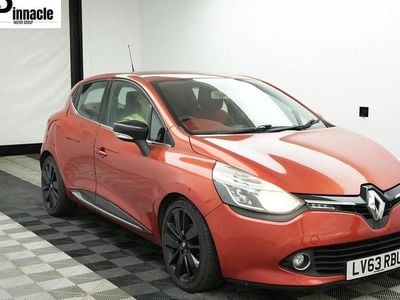 Used Renault Clio IV Dynamique 90 HP (66 kW) 2013 Red Hatchback