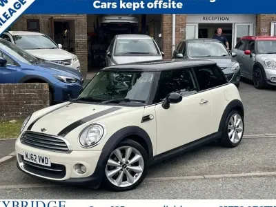 Used Mini Cooper Hatch 122 HP (89 kW) 2012 White Hatchback