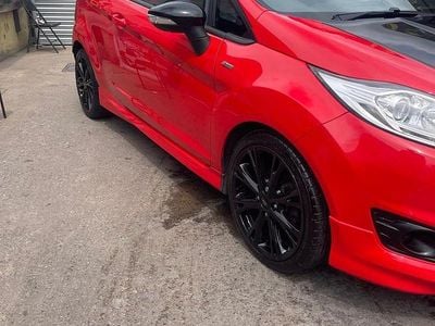 Red Used 2016 Ford Fiesta ST-Line Hatchback | £4,990 (Fair price)