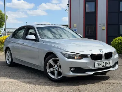 Begagnad BMW 320 Comfort Edition 2013 Silver Sedan