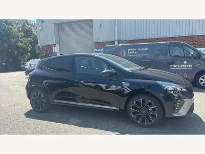 New Renault Clio Techno Esprit Alpine 2026 Metallic  diamond black  Hatchback