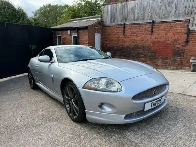 Used Jaguar XK 300 HP (220 kW) 2007 Silver Coupe