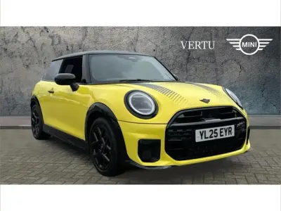 Begagnad Mini Cooper Sport 147 kW (200 HK) 2025 Gul Halvkombi