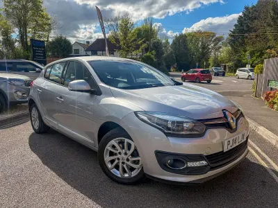 Used Renault Mégane Dynamique 2014 Silver Hatchback