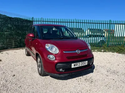 Używany Fiat 500L Lounge 85 KM (62 kW) 2013 Czerwony Minivan