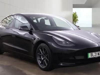 Used Tesla Model 3 Standard Range Plus 366 kW (498 HP) 2021 Sedan
