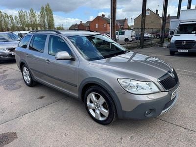 Used Skoda Octavia Scout 4x4 140 HP (102 kW) 2010 Beige Estate