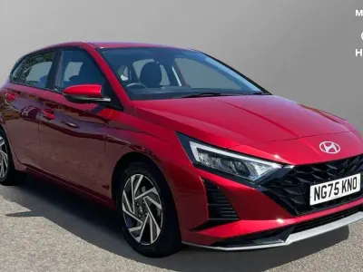 Used Hyundai i20 Advanced 100 HP (73 kW) 2026 Red Hatchback