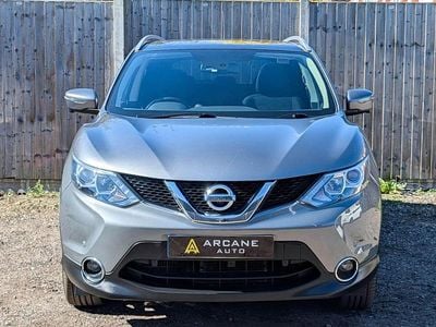 Used Nissan Qashqai N-Connecta 115 HP (84 kW) 2016 Grey SUV