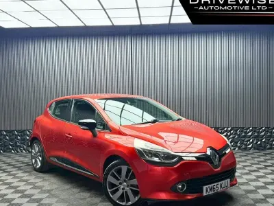 Used Renault Clio Dynamique 90 HP (66 kW) 2015 Red Hatchback