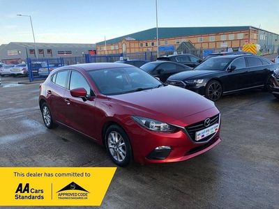 Used Mazda 3 100 HP (73 kW) 2016 Red Hatchback