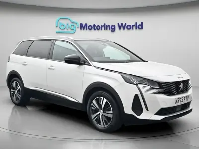 Usado Peugeot 5008 Allure+ 130 HP (95 kW) 2023 Branco SUV