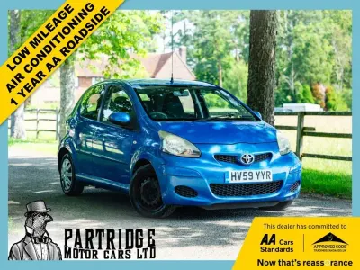 Used Toyota Aygo 67 HP (49 kW) 2009 Blue Hatchback