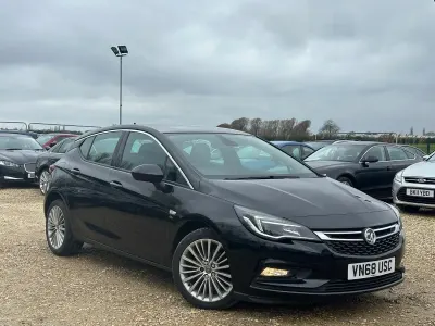Used Vauxhall Astra Elite 200 HP (147 kW) 2018 Black Hatchback